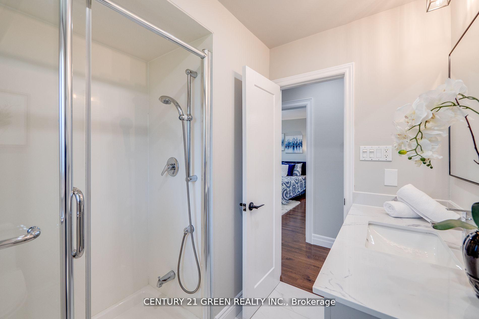 Photo 21 of 55 Regency Square, Scarborough, Guildwood — HOMEH