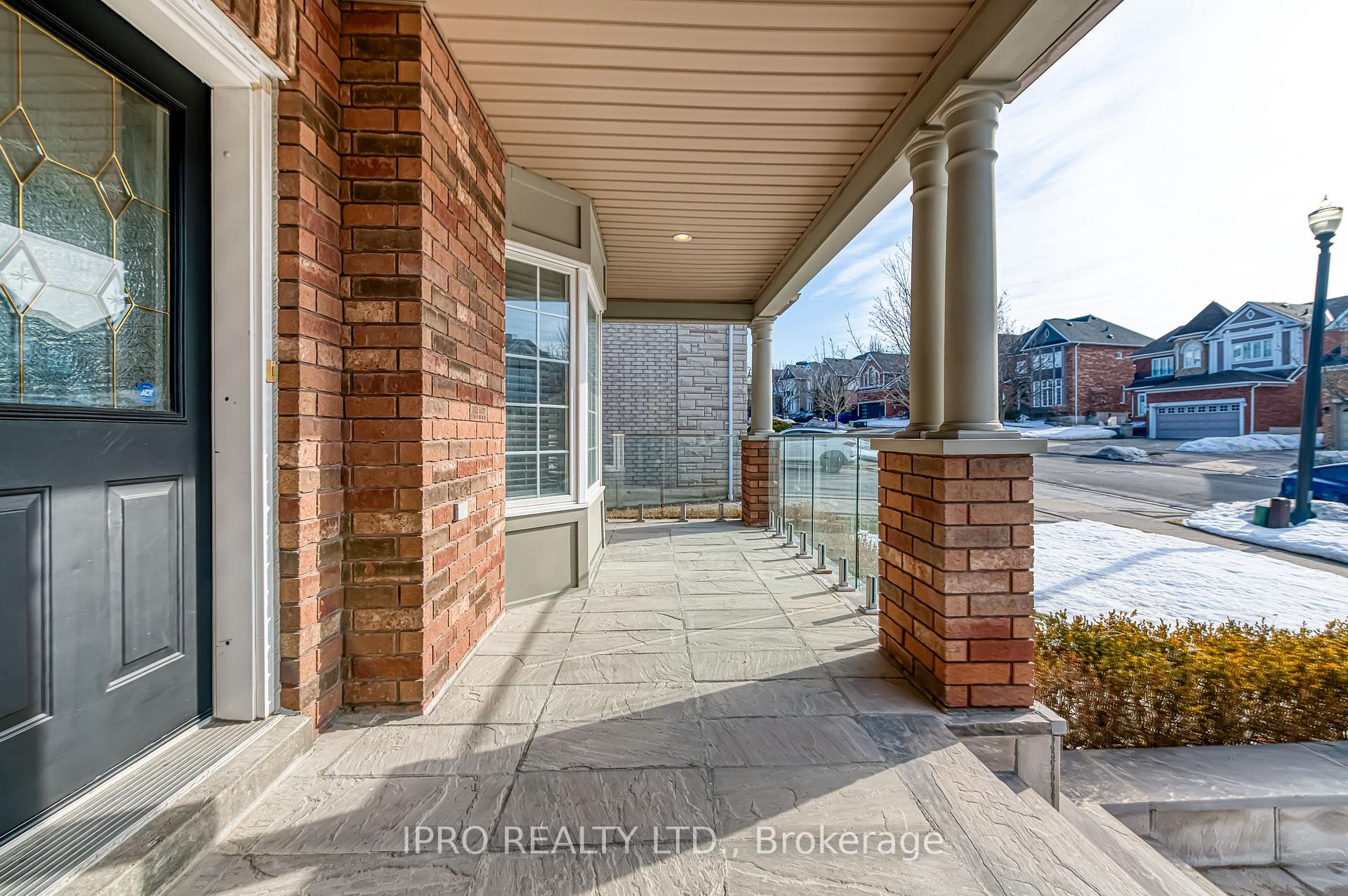 Photo 4 of 462 Delaney Drive, Ajax, Central West — HOMEH