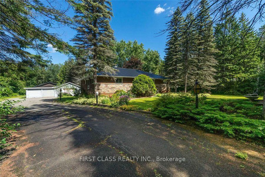 Photo 2 of 270 Davis Drive, Uxbridge, Rural Uxbridge — HOMEH