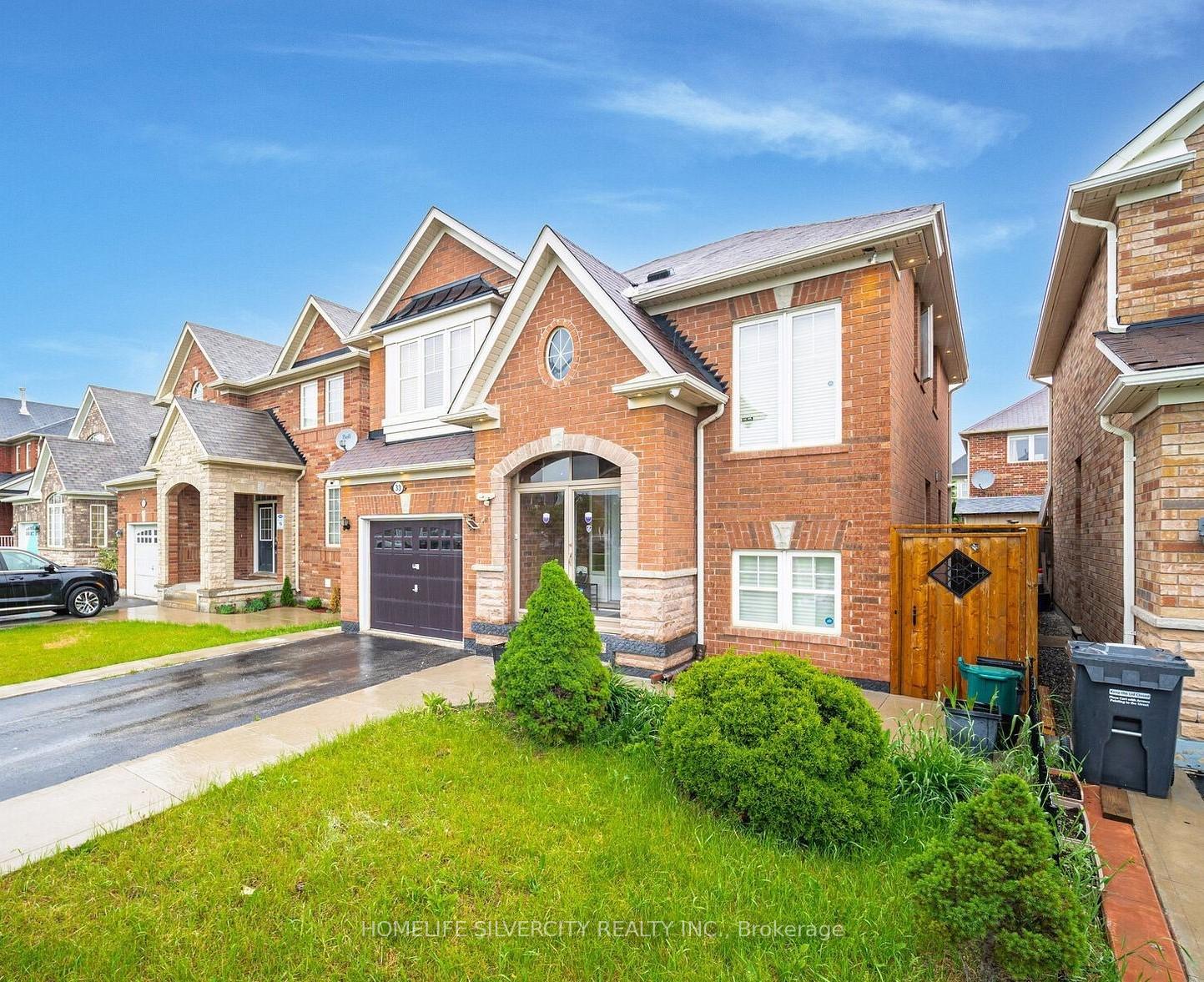 Photo 7 of 33 Bloom Drive, Brampton, Bram East — HOMEH