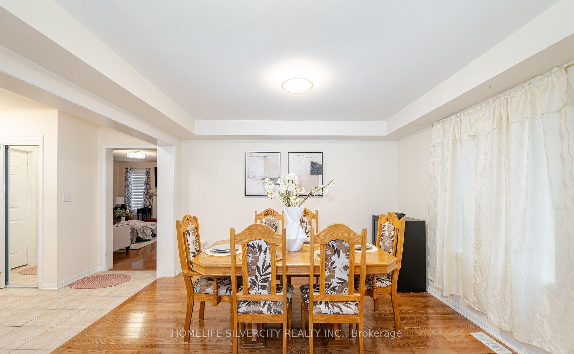 Photo 8 of 33 Bloom Drive, Brampton, Bram East — HOMEH