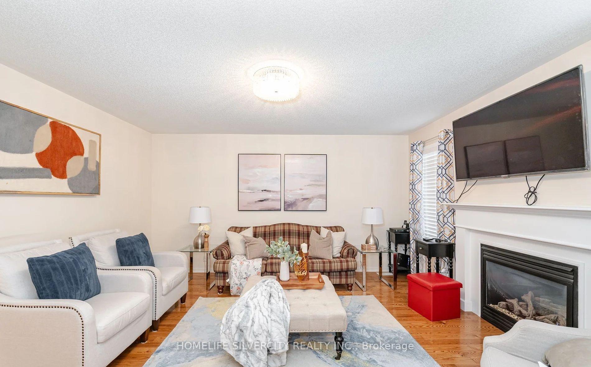 Photo 11 of 33 Bloom Drive, Brampton, Bram East — HOMEH