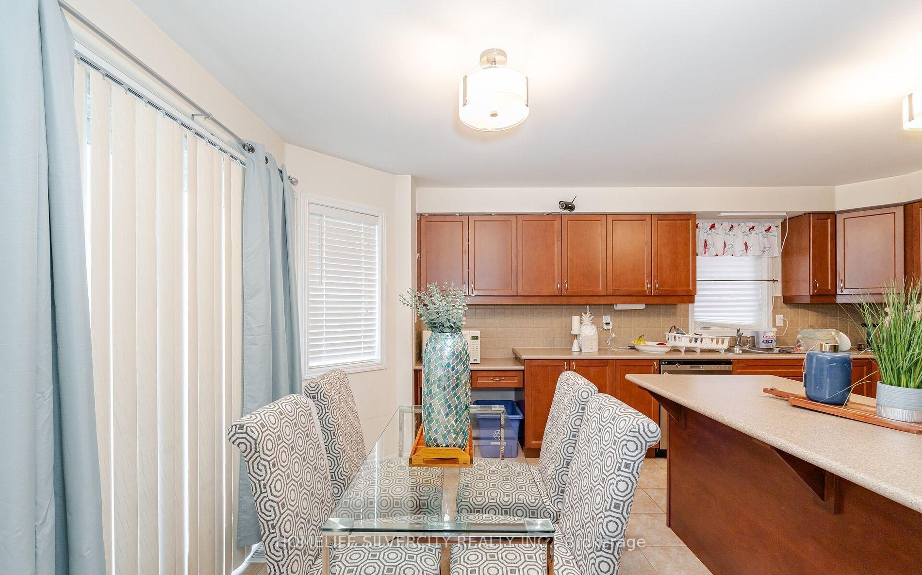 Photo 15 of 33 Bloom Drive, Brampton, Bram East — HOMEH