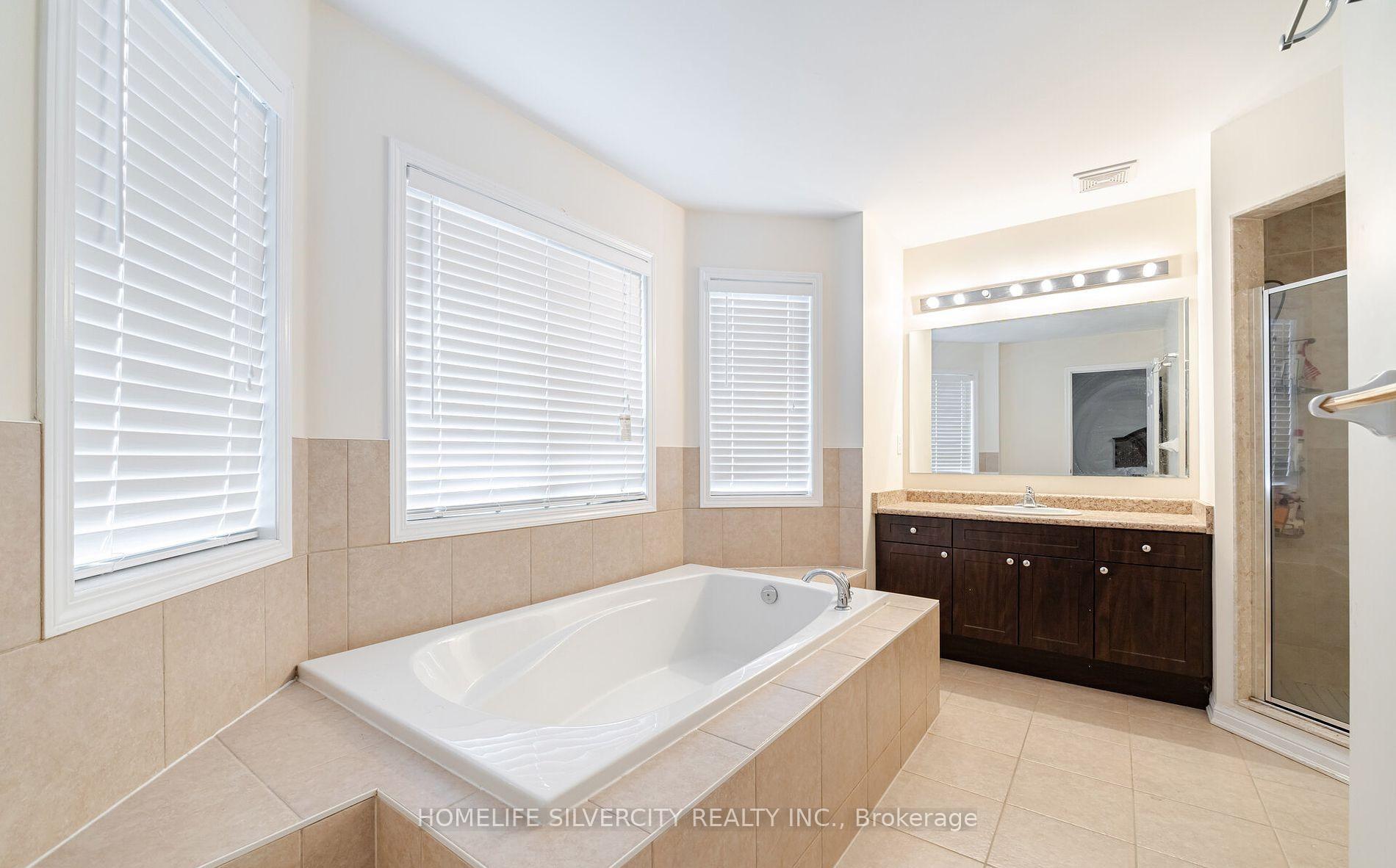 Photo 24 of 33 Bloom Drive, Brampton, Bram East — HOMEH