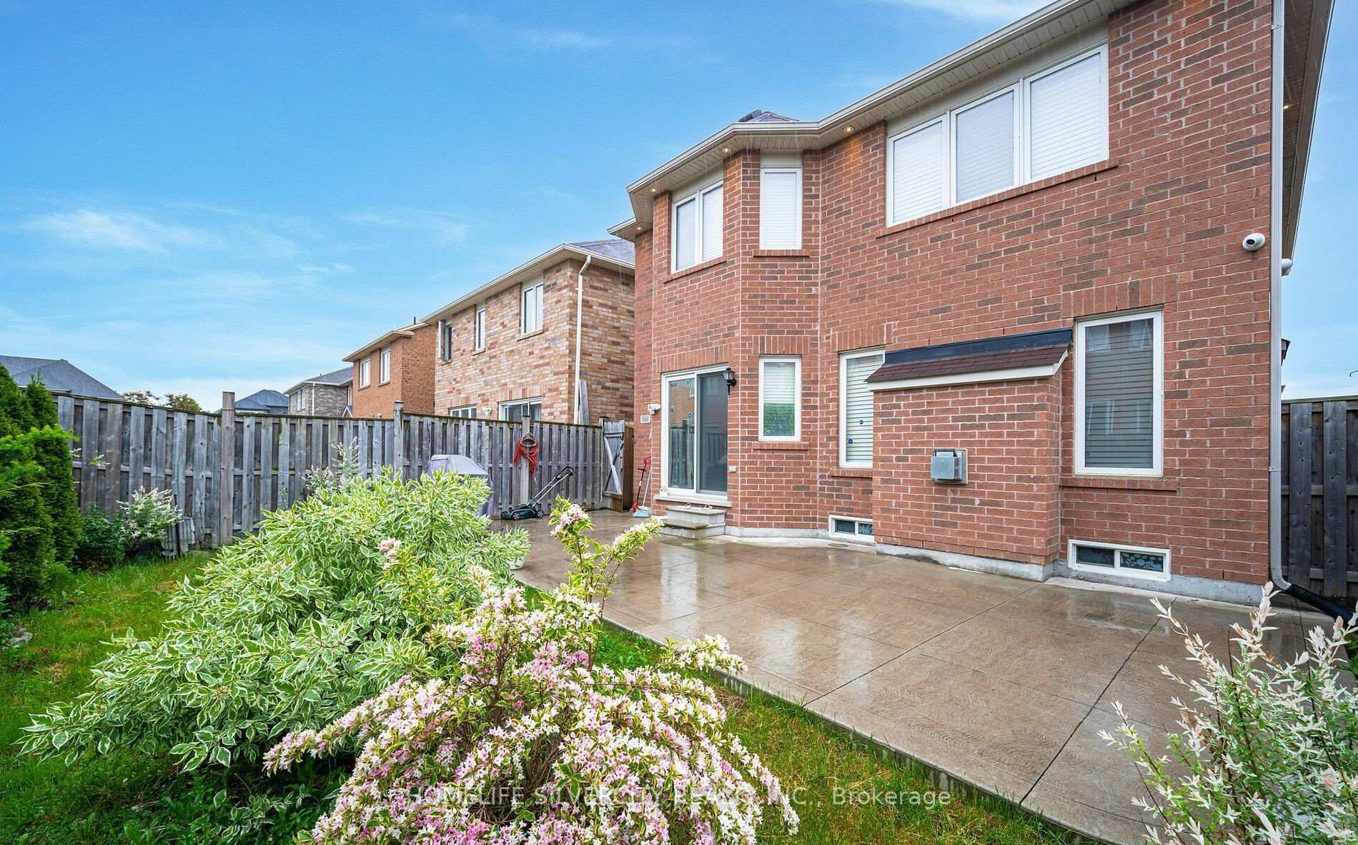 Photo 35 of 33 Bloom Drive, Brampton, Bram East — HOMEH