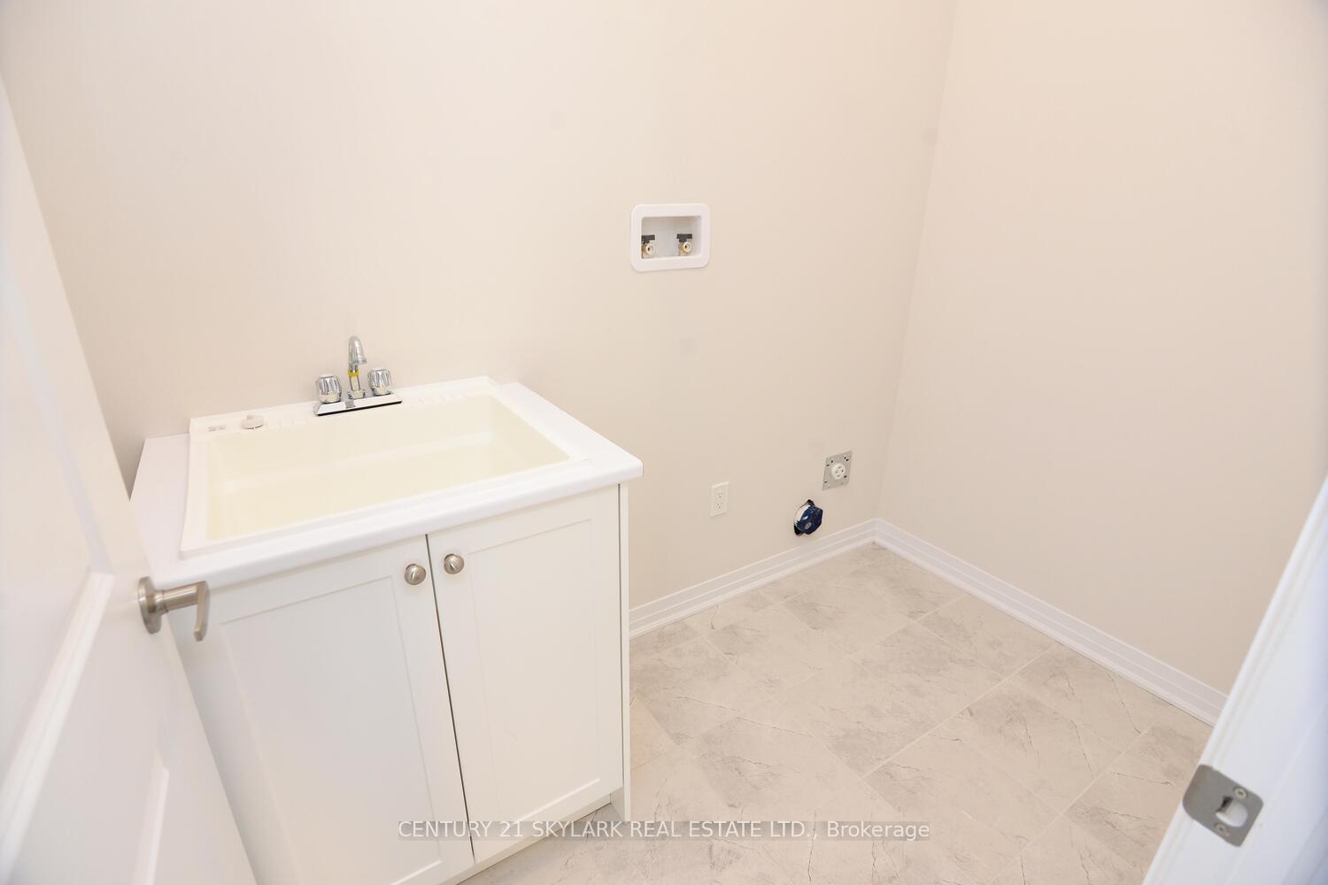Photo 23 of 83 Gibson Drive, Erin — HOMEH