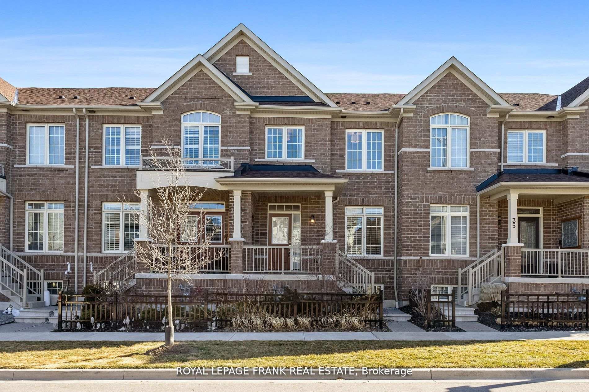Photo 2 of 37 Donald Powell Crescent, Clarington, Newcastle — HOMEH