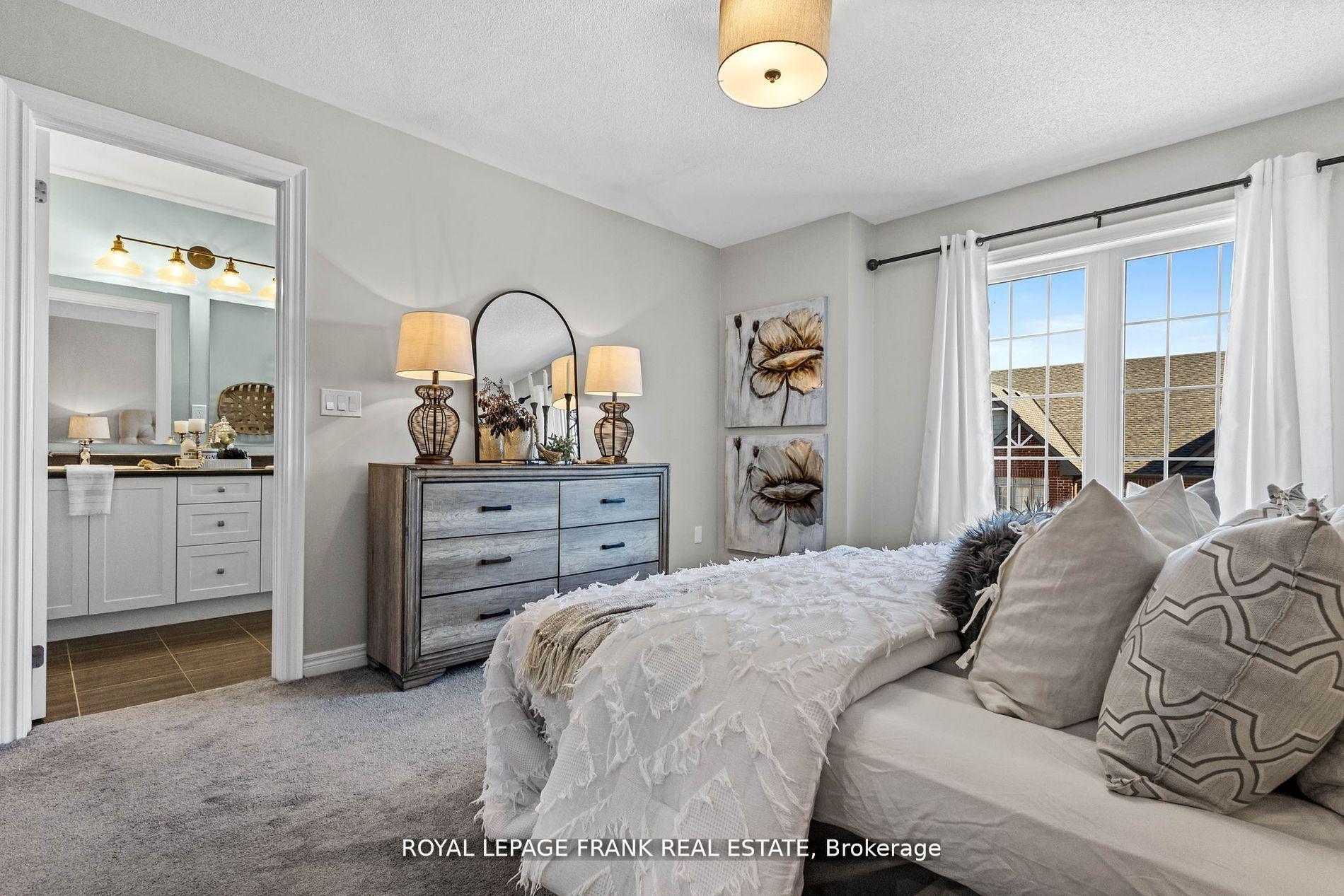 Photo 20 of 37 Donald Powell Crescent, Clarington, Newcastle — HOMEH