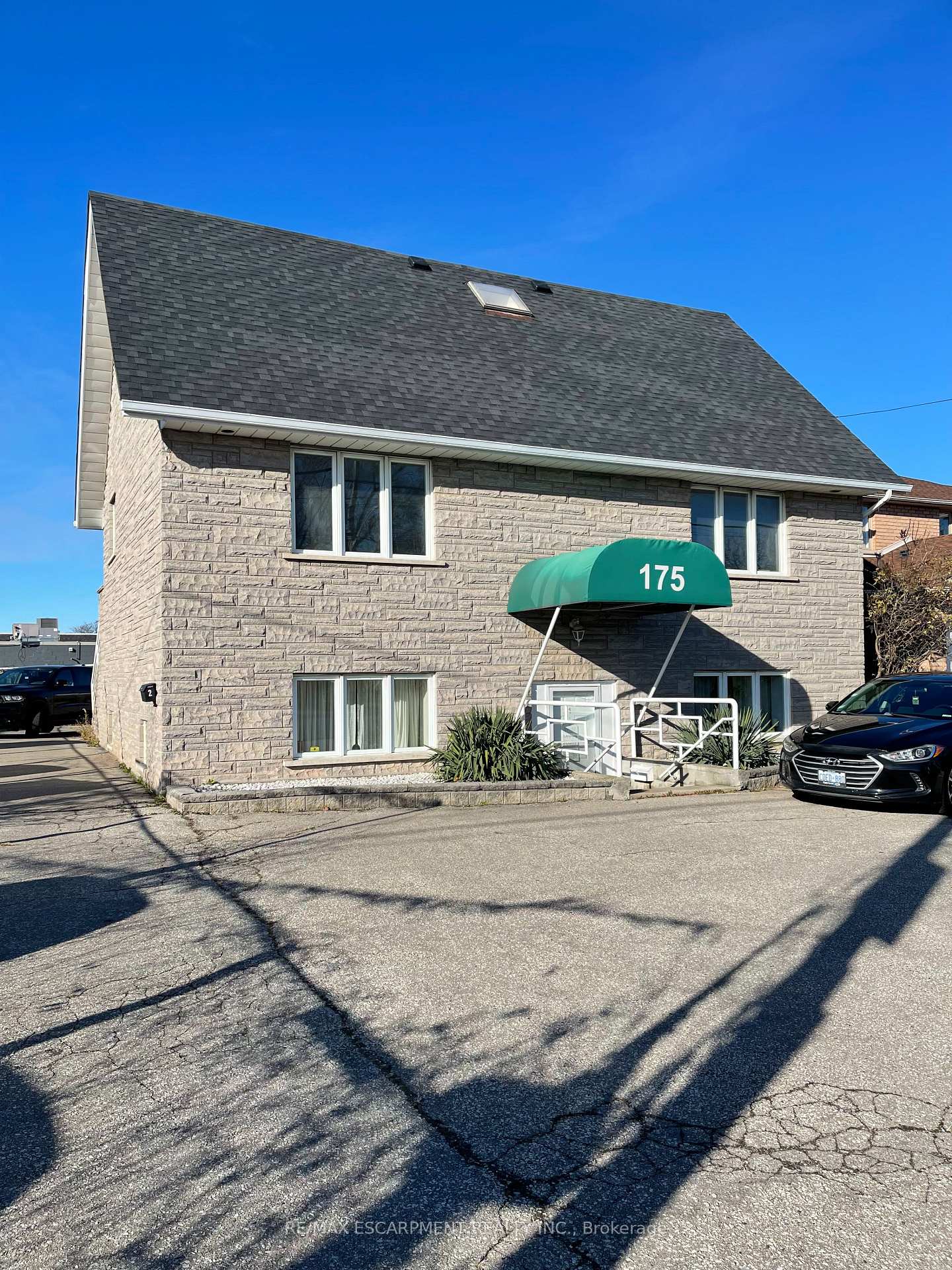 Photo 1 of Unit 2, 175 Gray Road, Hamilton, Riverdale — HOMEH