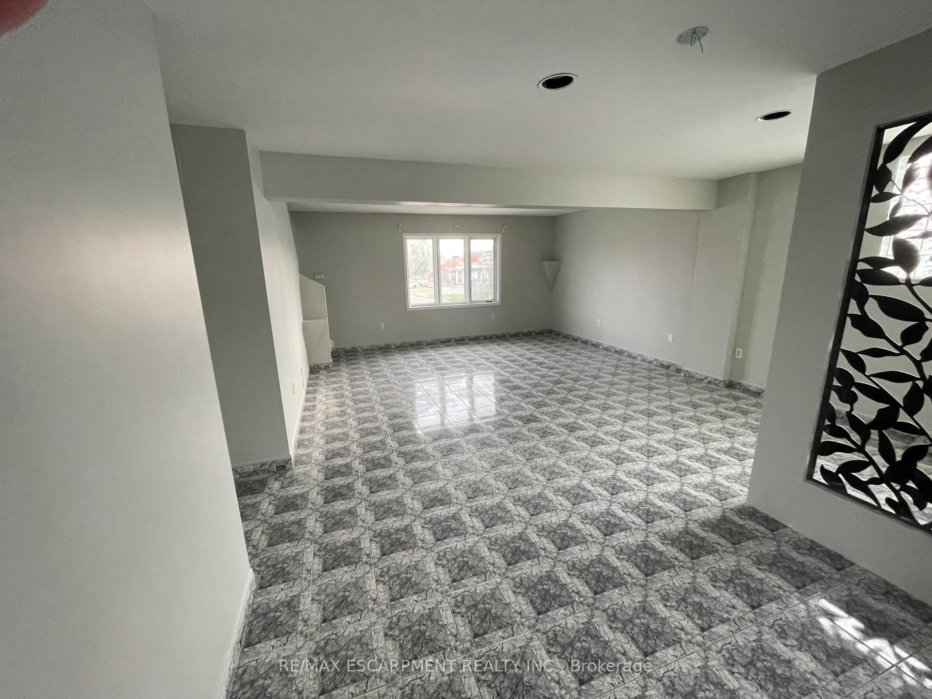 Photo 3 of Unit 2, 175 Gray Road, Hamilton, Riverdale — HOMEH