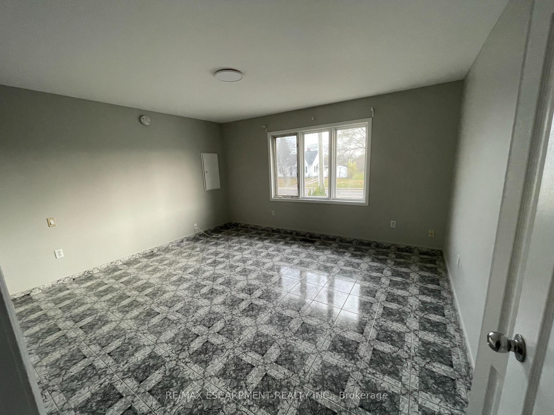 Photo 8 of Unit 2, 175 Gray Road, Hamilton, Riverdale — HOMEH