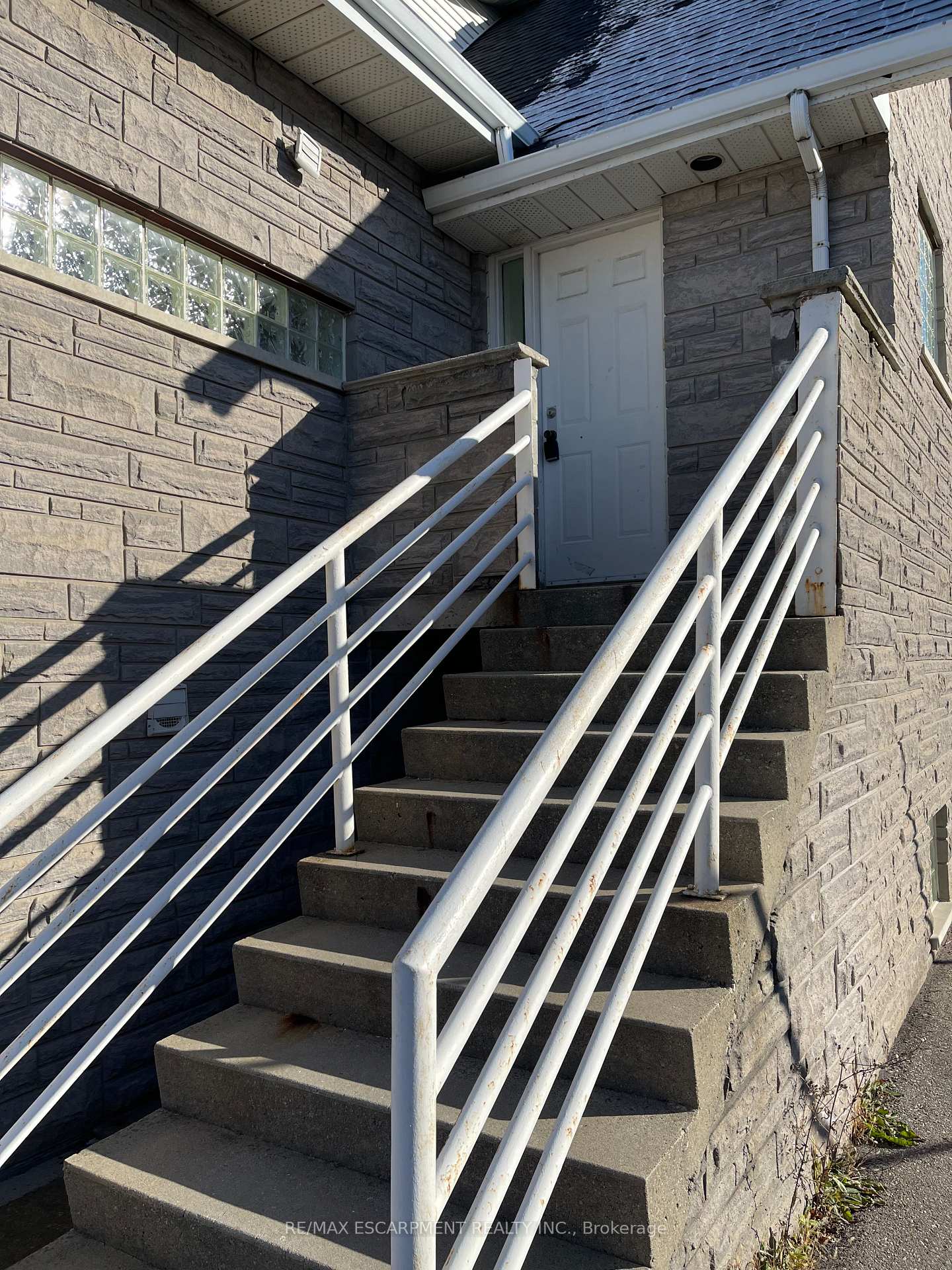 Photo 12 of Unit 2, 175 Gray Road, Hamilton, Riverdale — HOMEH