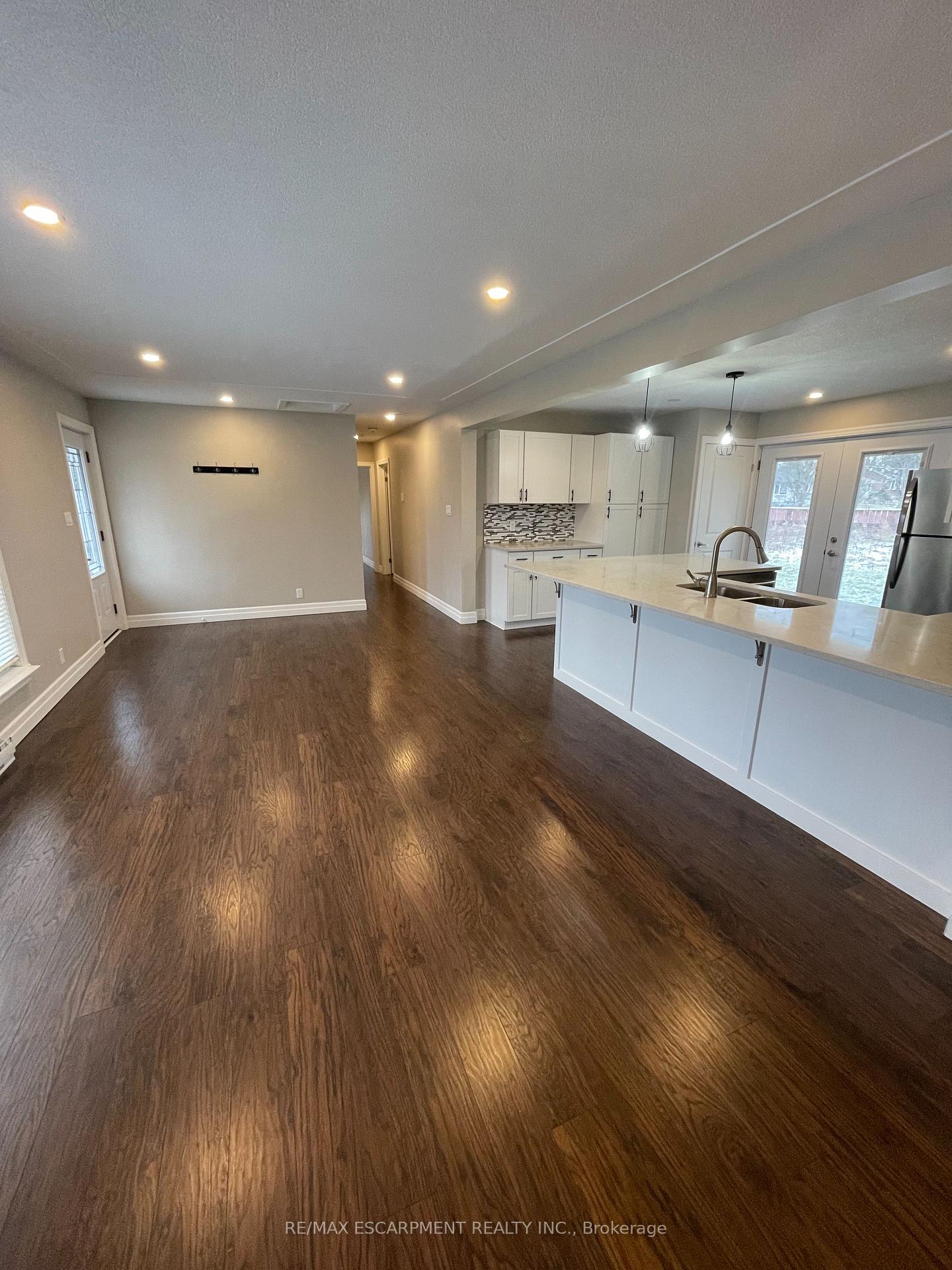 Photo 4 of 56 Siebert Avenue, Kitchener — HOMEH