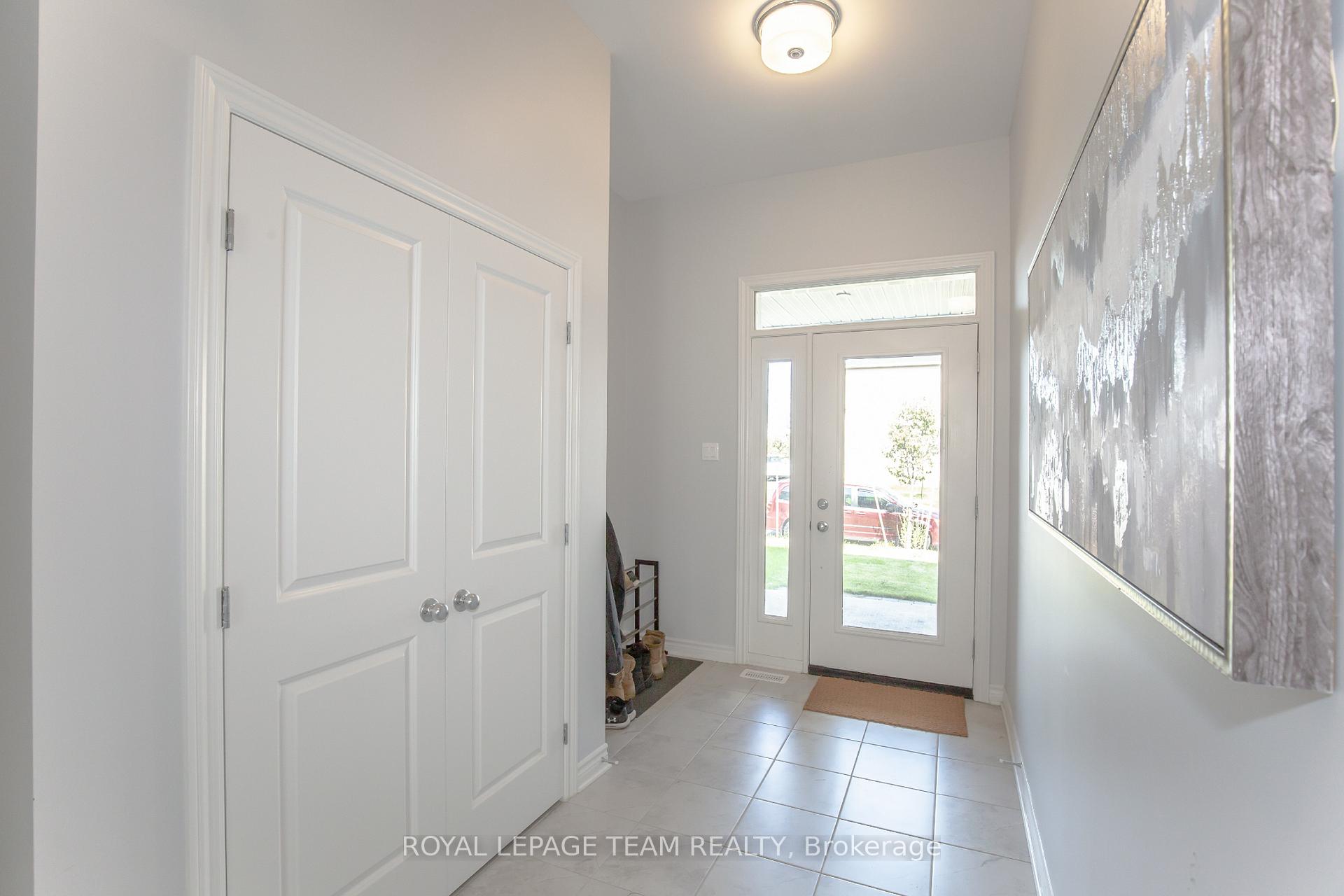 Photo 2 of 140 Angelonia Crescent, Ottawa, Blossom Park/Kemp Park/Findlay Creek — HOMEH
