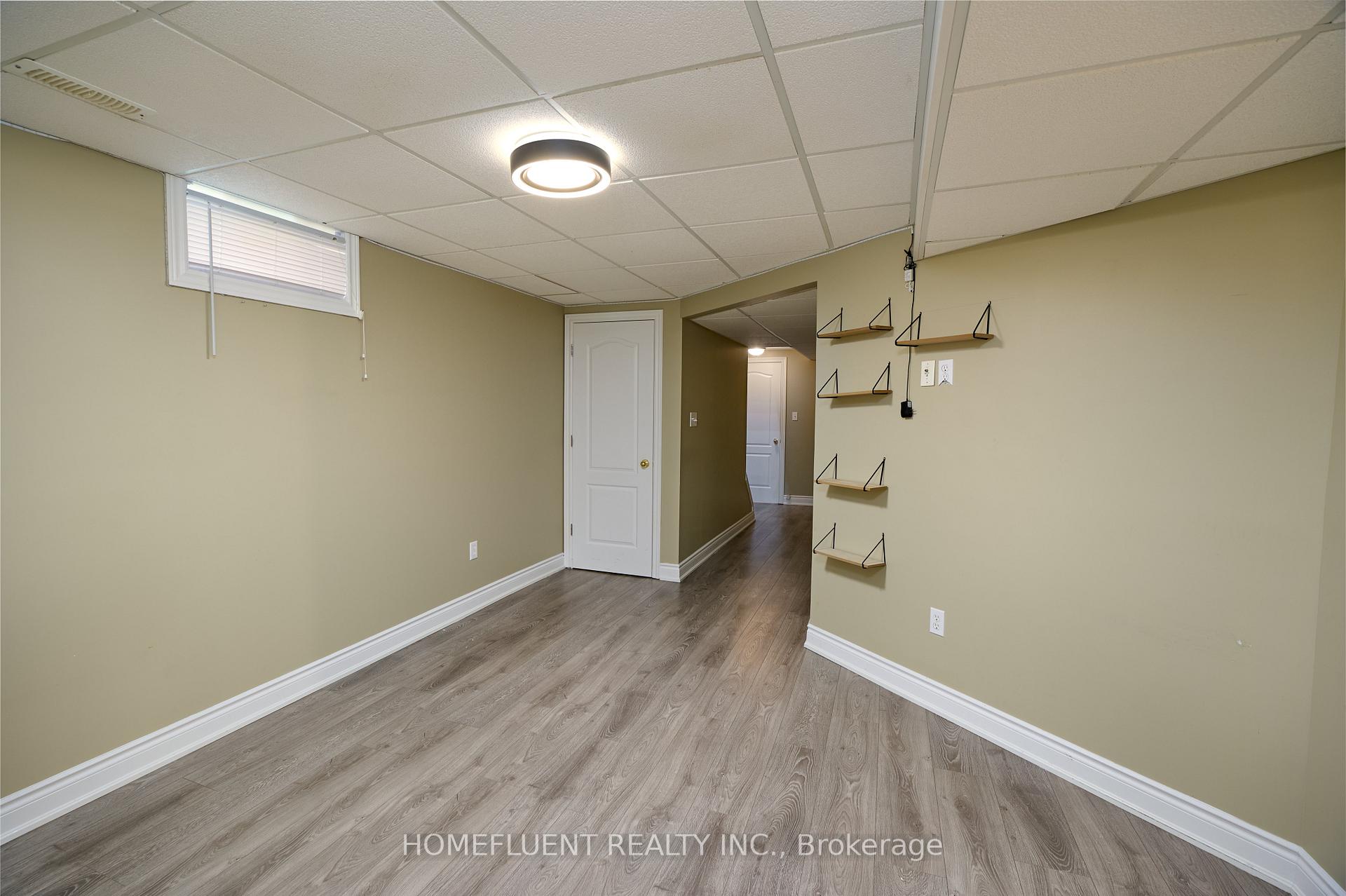 Photo 19 of 90 Snowdrop Cres, Kitchener, Larentian West — HOMEH