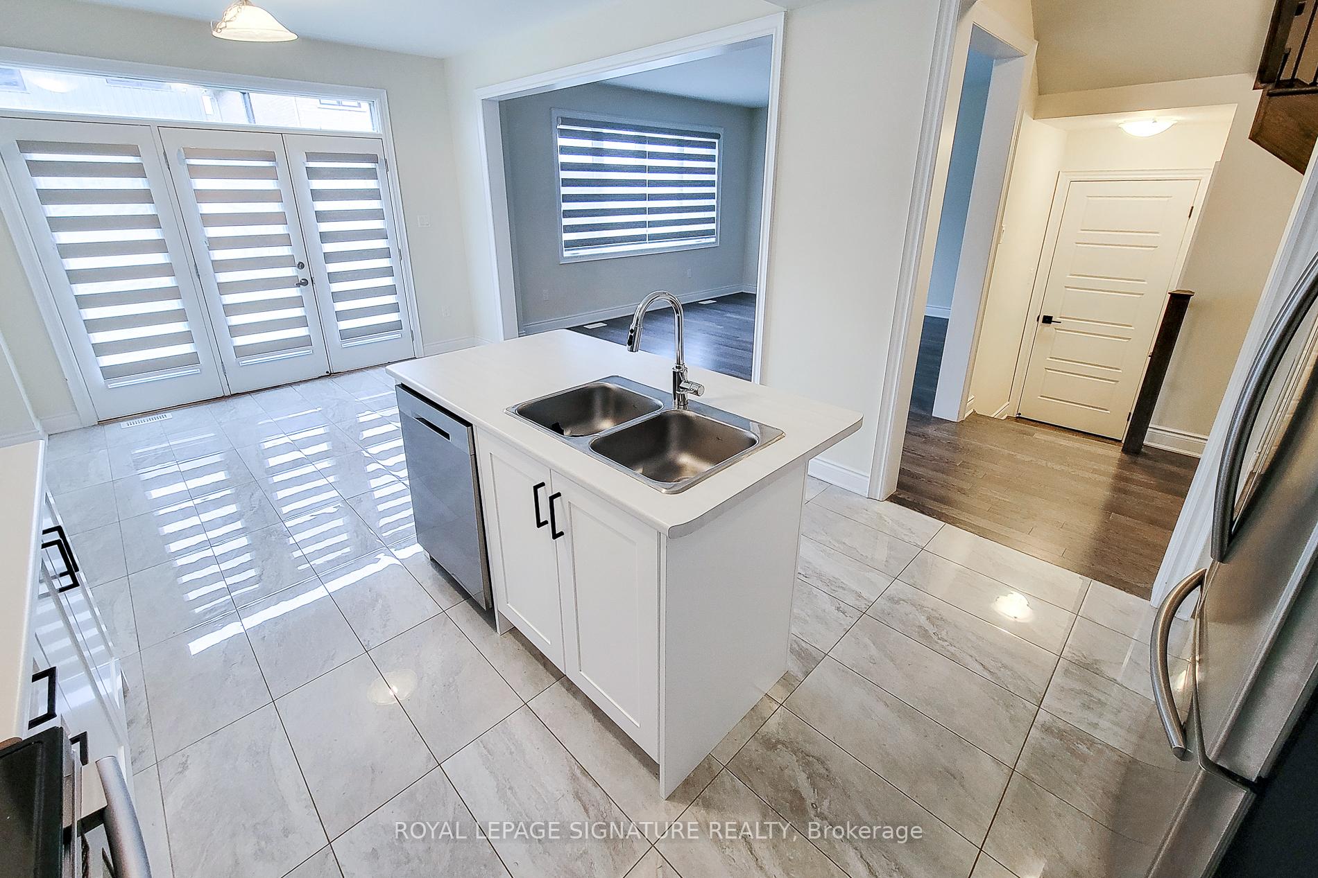 Photo 10 of 246 Eastbridge Avenue, Welland, Dain City — HOMEH
