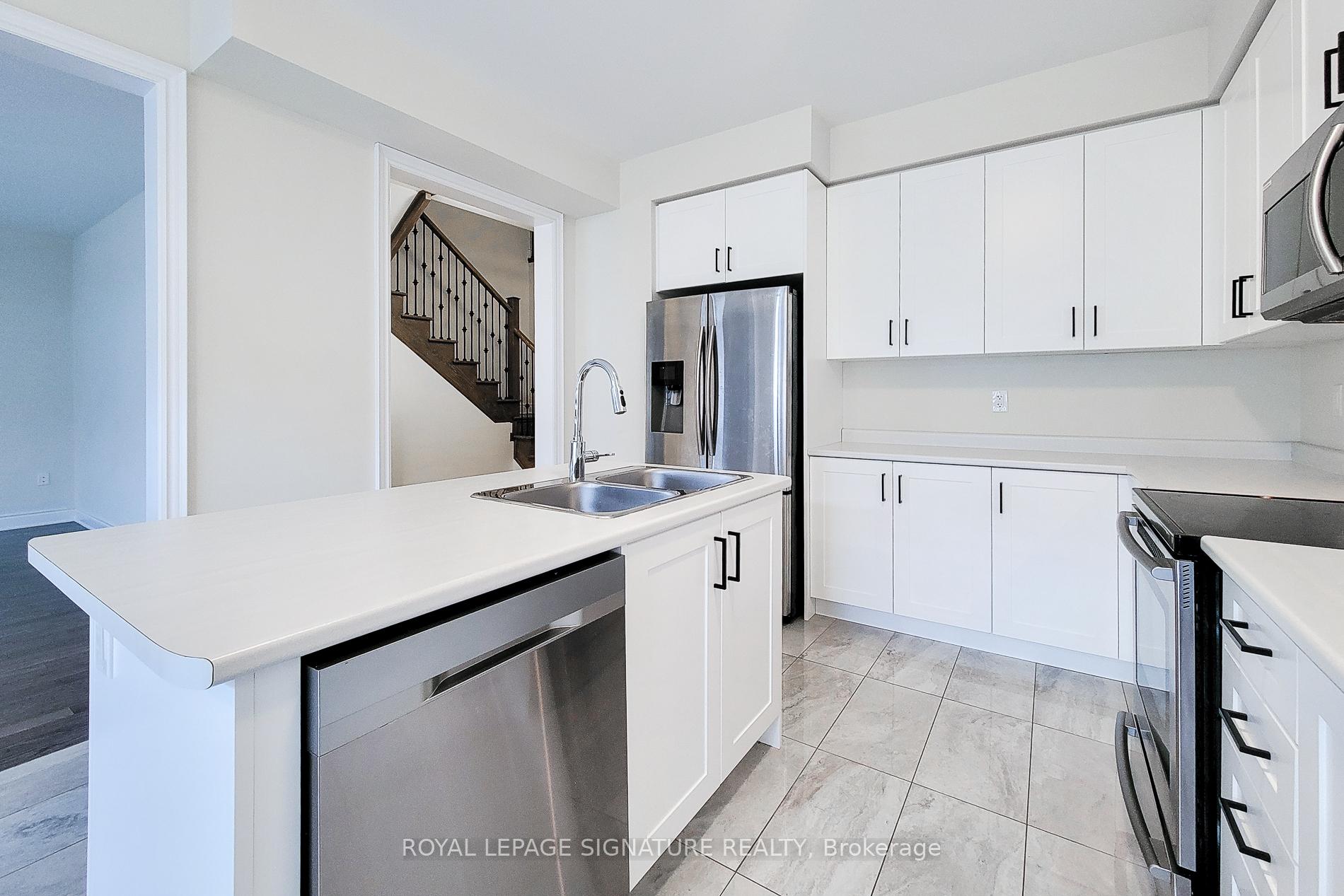 Photo 11 of 246 Eastbridge Avenue, Welland, Dain City — HOMEH