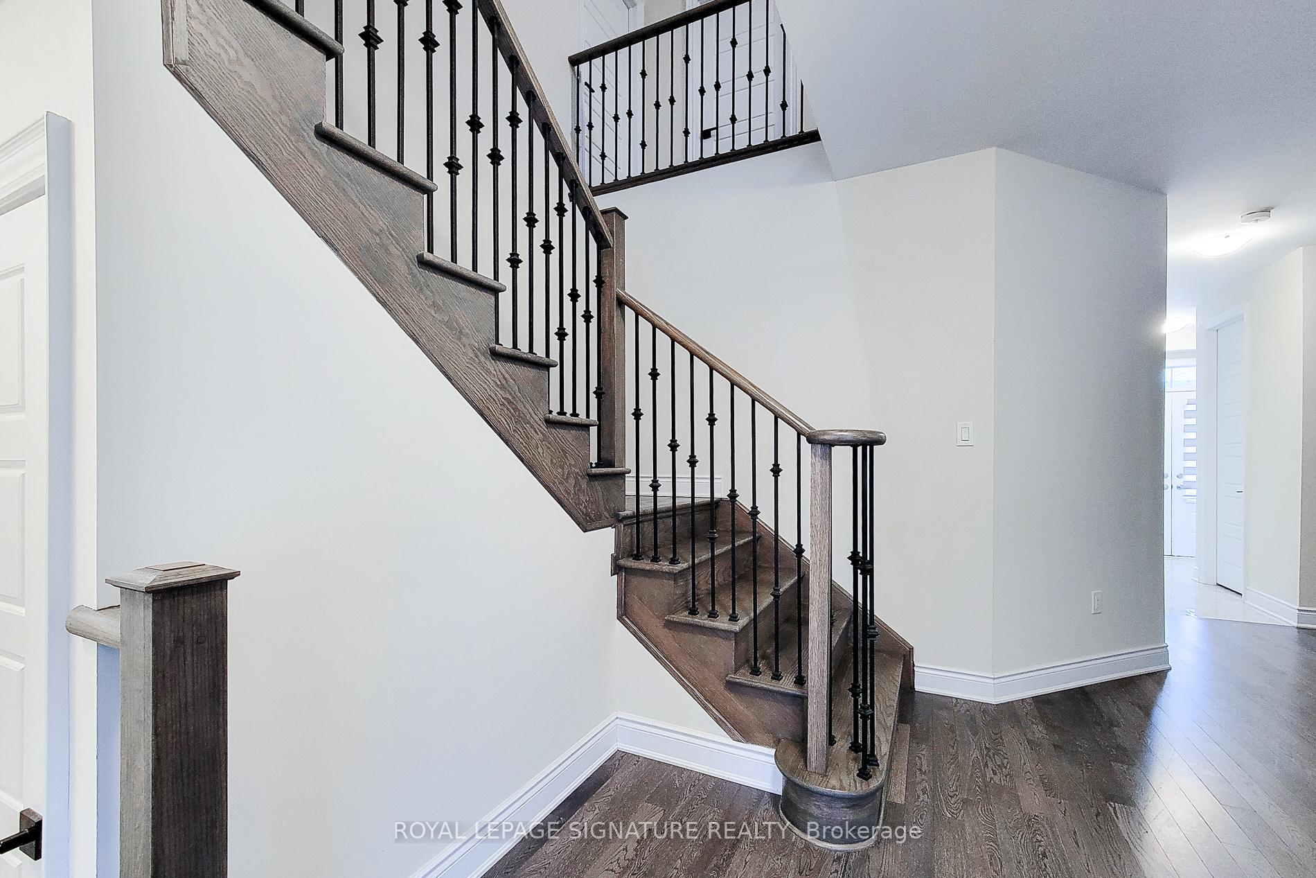 Photo 21 of 246 Eastbridge Avenue, Welland, Dain City — HOMEH
