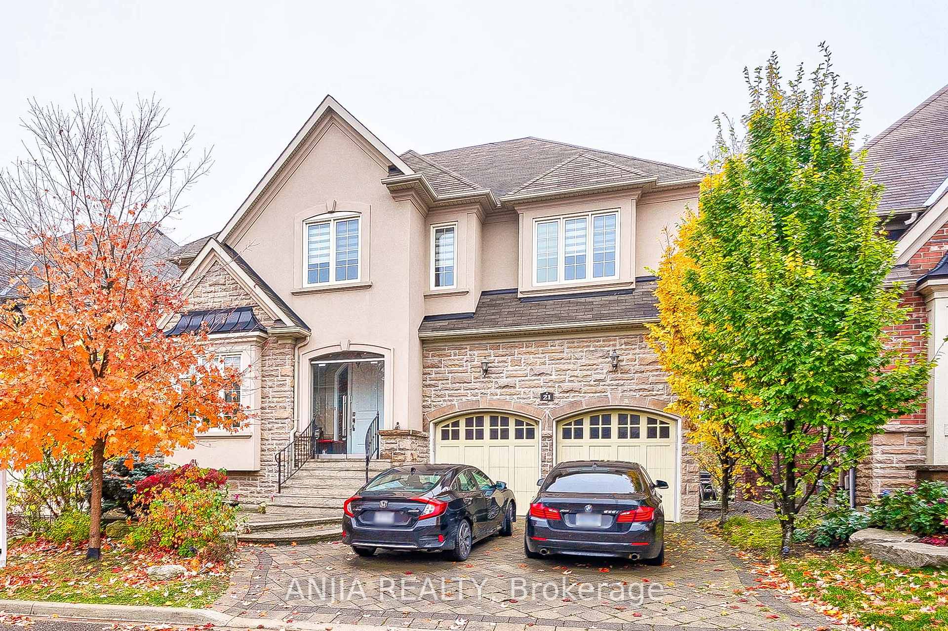 Photo 4 of 21 Royal West Road, Markham, Devil's Elbow — HOMEH