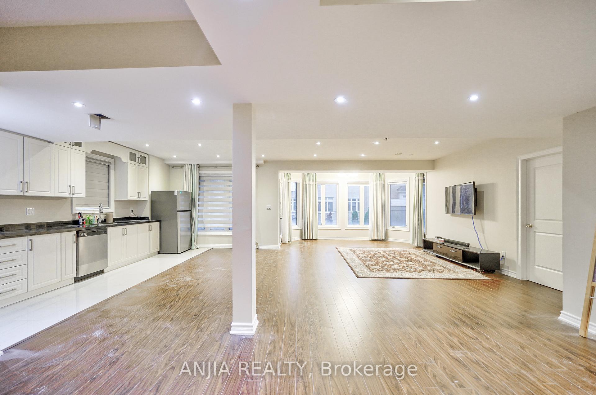 Photo 6 of 21 Royal West Road, Markham, Devil's Elbow — HOMEH