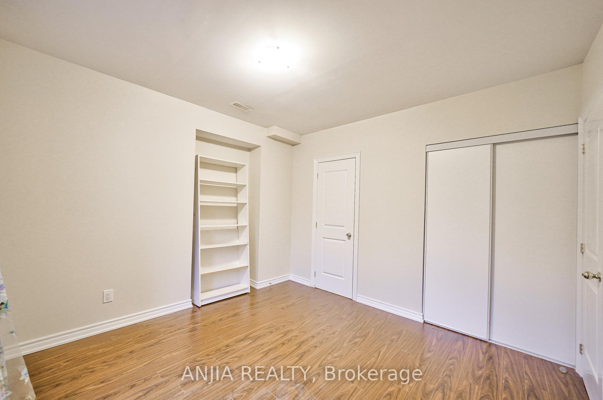 Photo 18 of 21 Royal West Road, Markham, Devil's Elbow — HOMEH