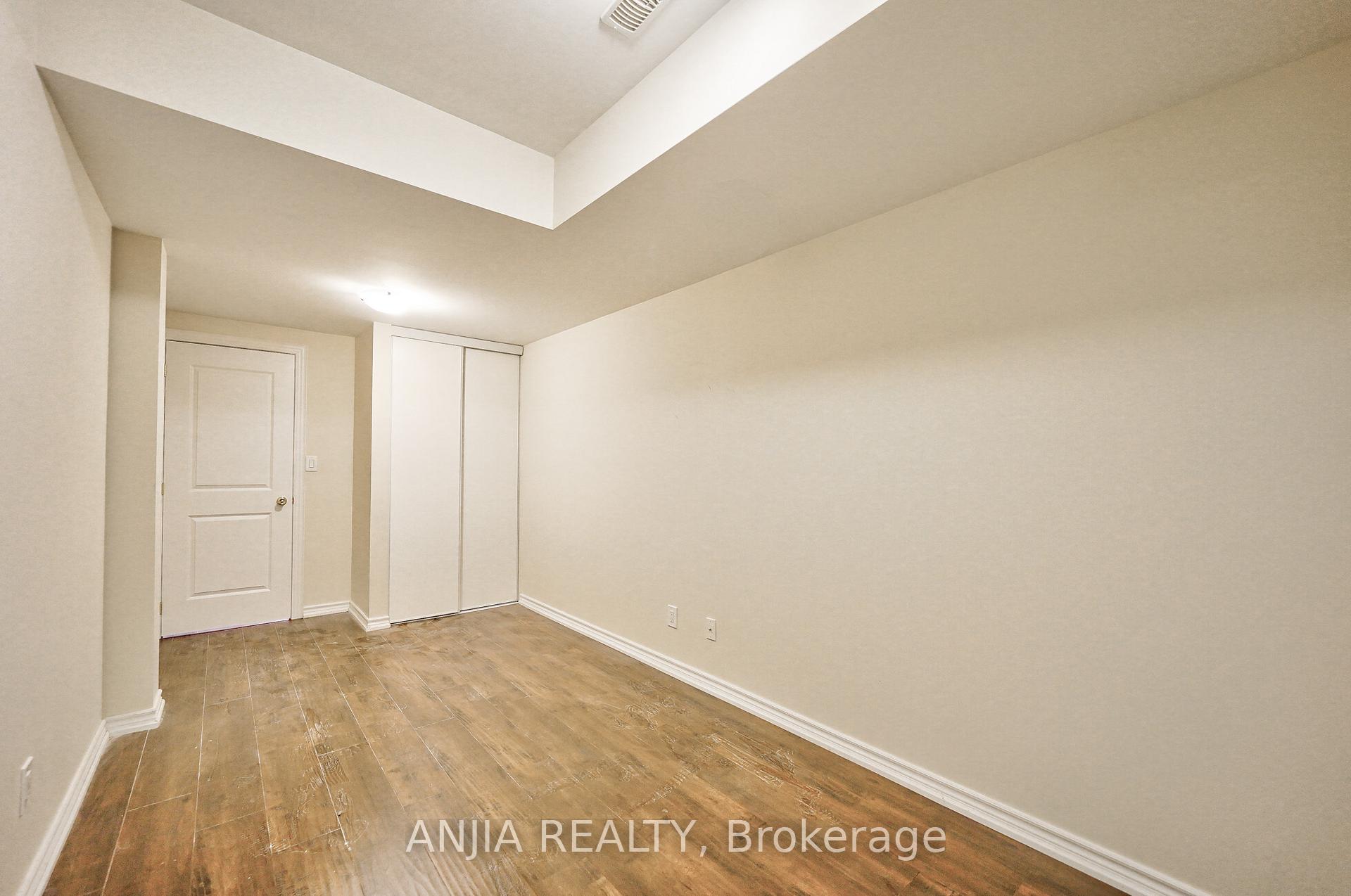 Photo 23 of 21 Royal West Road, Markham, Devil's Elbow — HOMEH