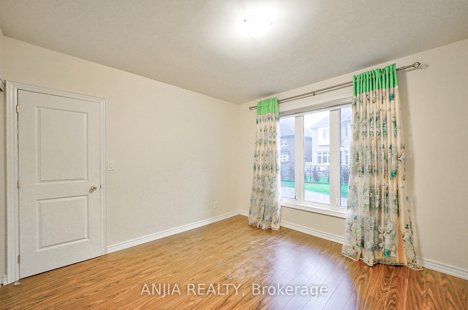 Photo 21 of 21 Royal West Road, Markham, Devil's Elbow — HOMEH