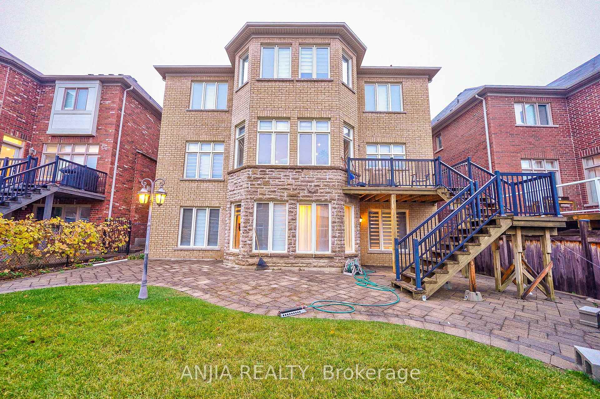 Photo 27 of 21 Royal West Road, Markham, Devil's Elbow — HOMEH
