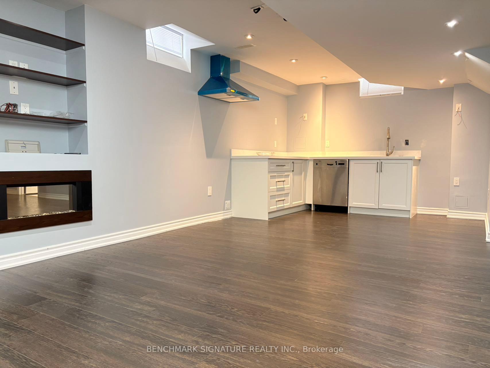 Photo 3 of 1 woodruff Road, Markham, Cachet — HOMEH