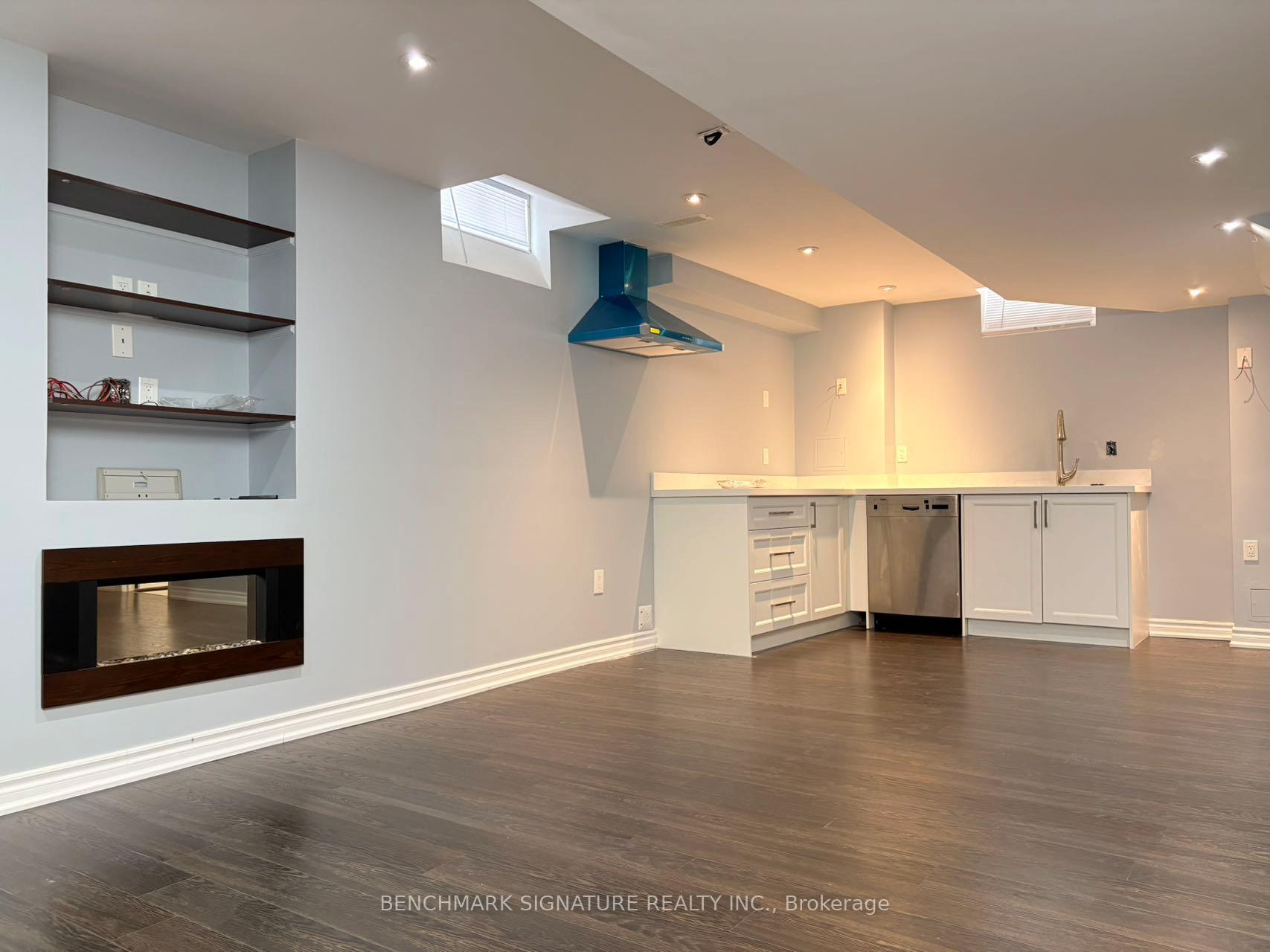 Photo 2 of 1 woodruff Road, Markham, Cachet — HOMEH