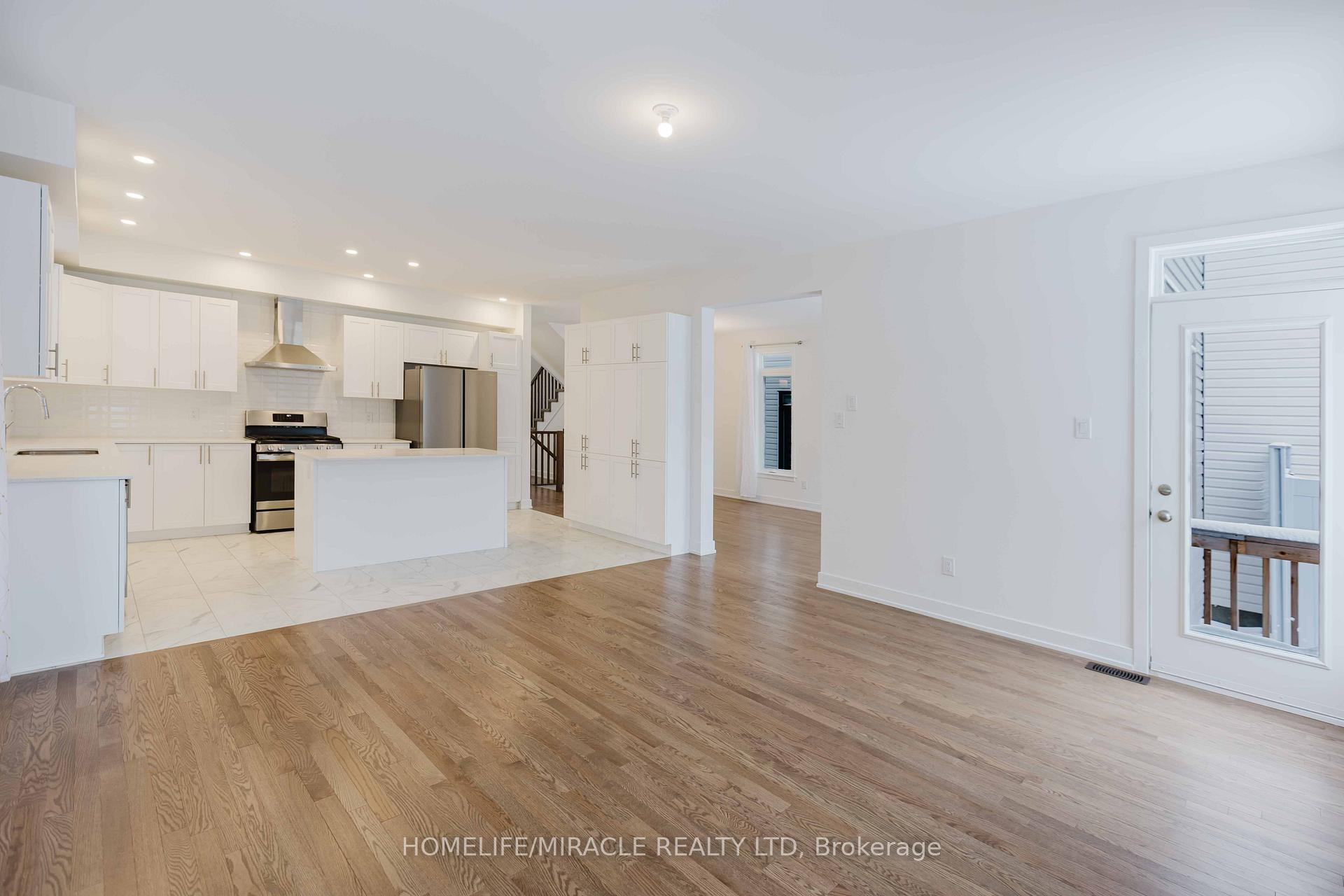 Photo 11 of 815 Wooler Place, Ottawa, Leitrim — HOMEH
