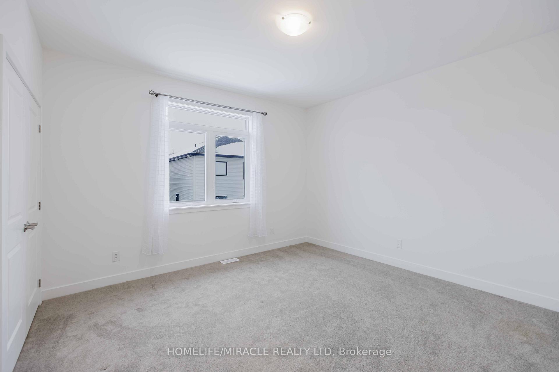 Photo 24 of 815 Wooler Place, Ottawa, Leitrim — HOMEH