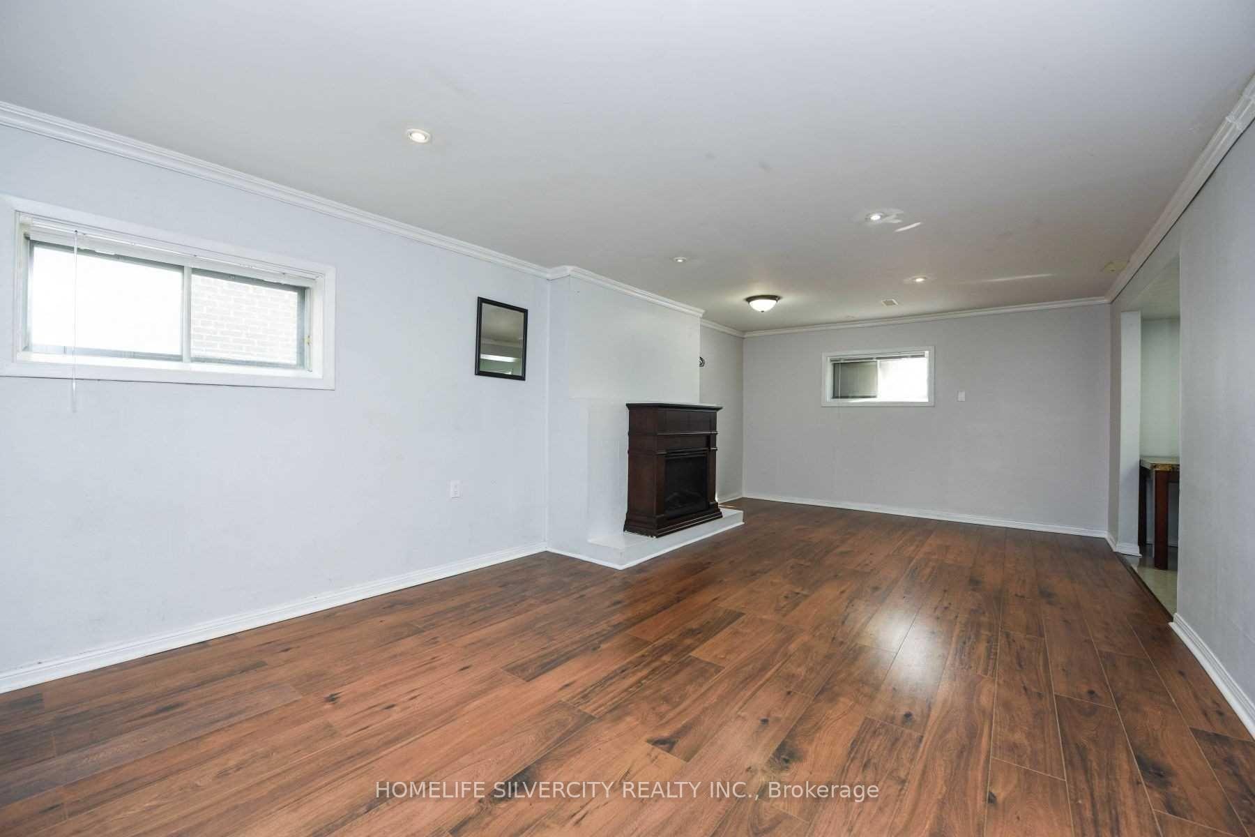 Photo 1 of 300 Royal Salisbury Way, Brampton, Madoc — HOMEH