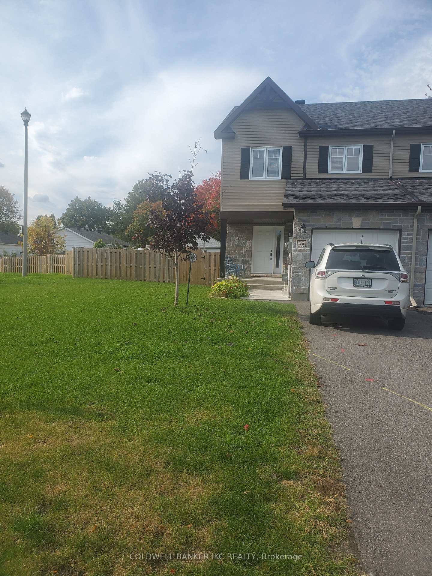 Front of 1108 Clement Court