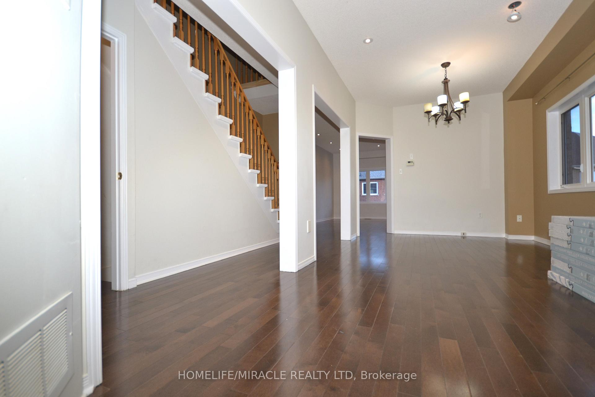 Photo 6 of 29 Portrush Trail, Brampton, Credit Valley — HOMEH