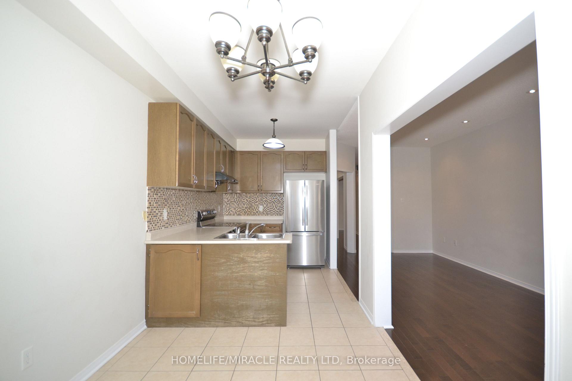 Photo 8 of 29 Portrush Trail, Brampton, Credit Valley — HOMEH