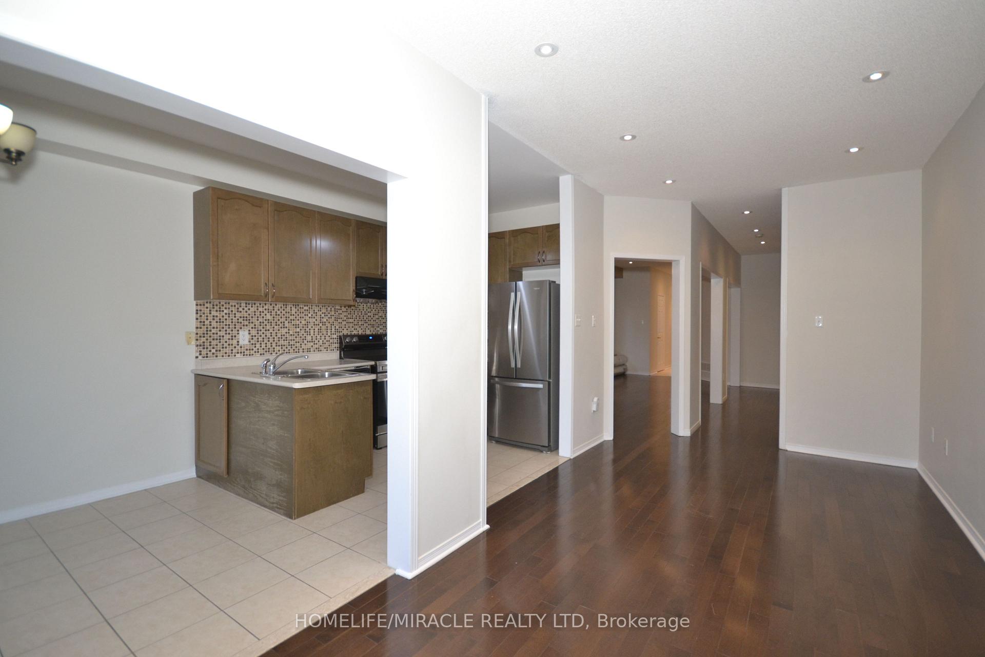 Photo 13 of 29 Portrush Trail, Brampton, Credit Valley — HOMEH