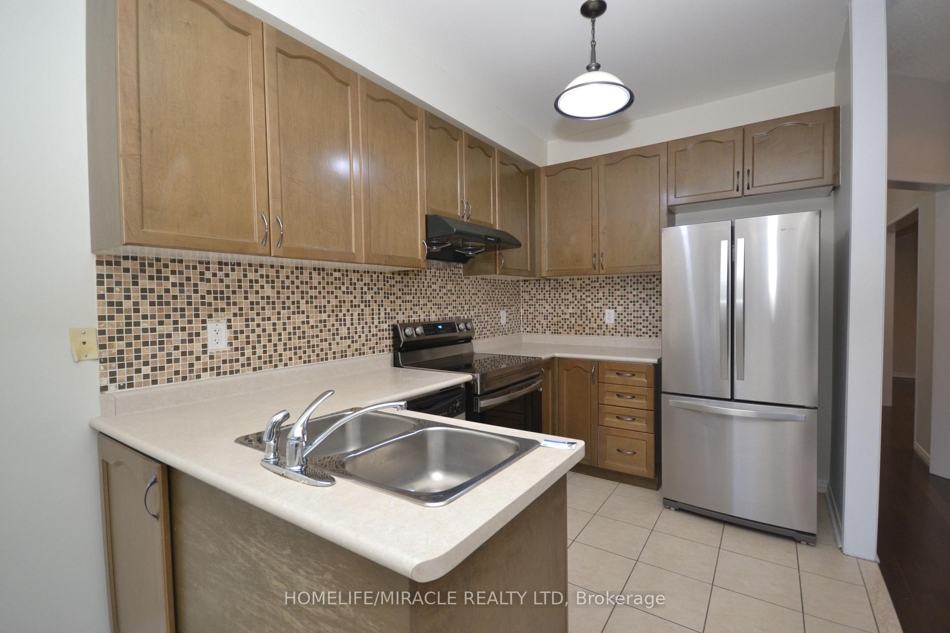 Photo 16 of 29 Portrush Trail, Brampton, Credit Valley — HOMEH