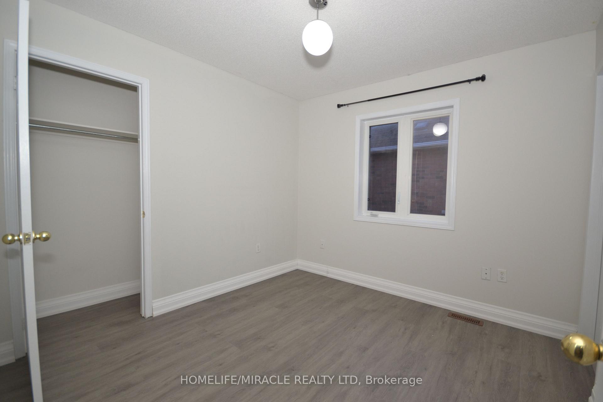 Photo 21 of 29 Portrush Trail, Brampton, Credit Valley — HOMEH