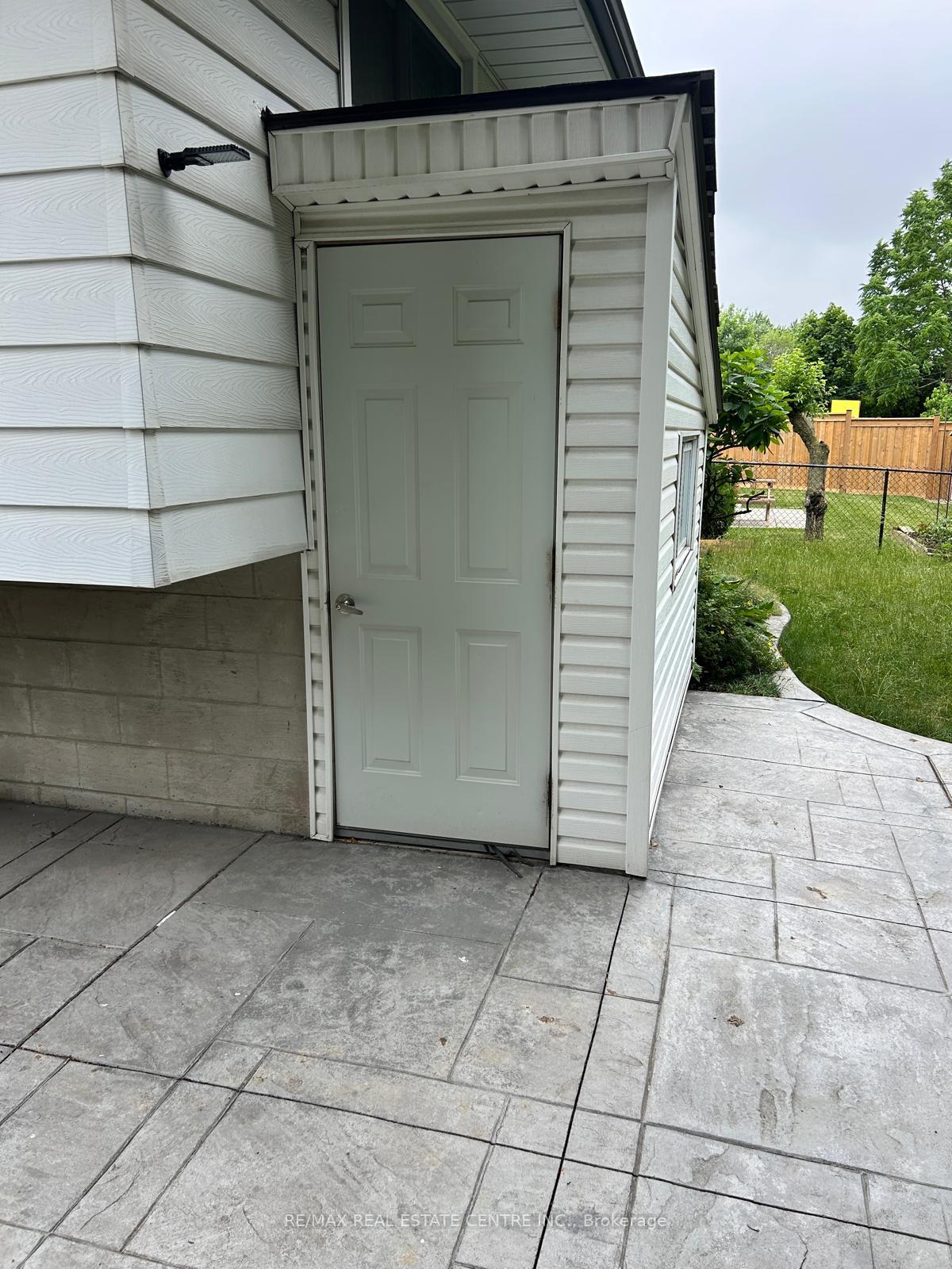 Photo 5 of Unit Lower, 10 San Remo Drive, Hamilton, Mountview — HOMEH