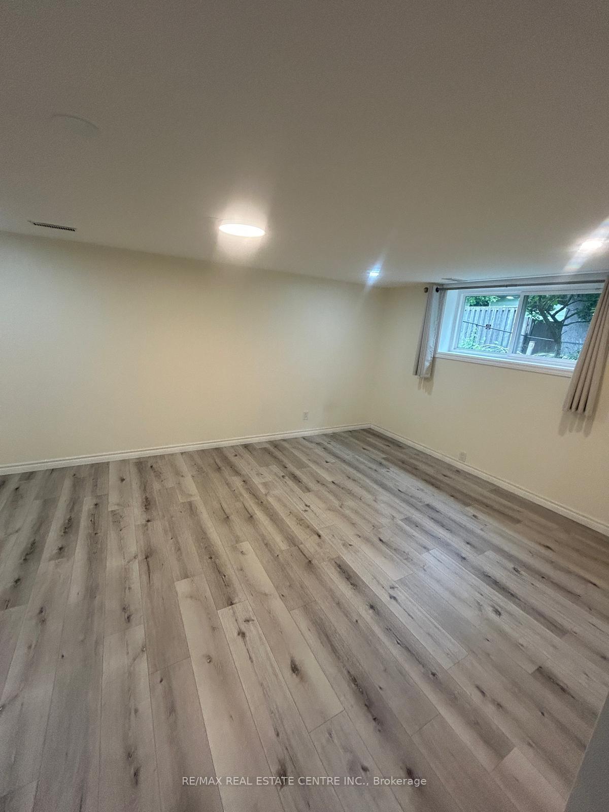 Photo 3 of Unit Lower, 10 San Remo Drive, Hamilton, Mountview — HOMEH