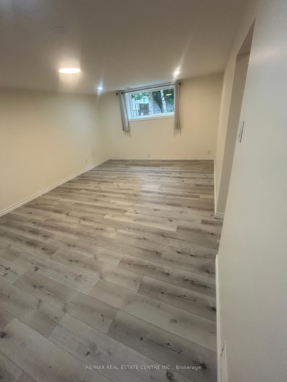 Photo 6 of Unit Lower, 10 San Remo Drive, Hamilton, Mountview — HOMEH