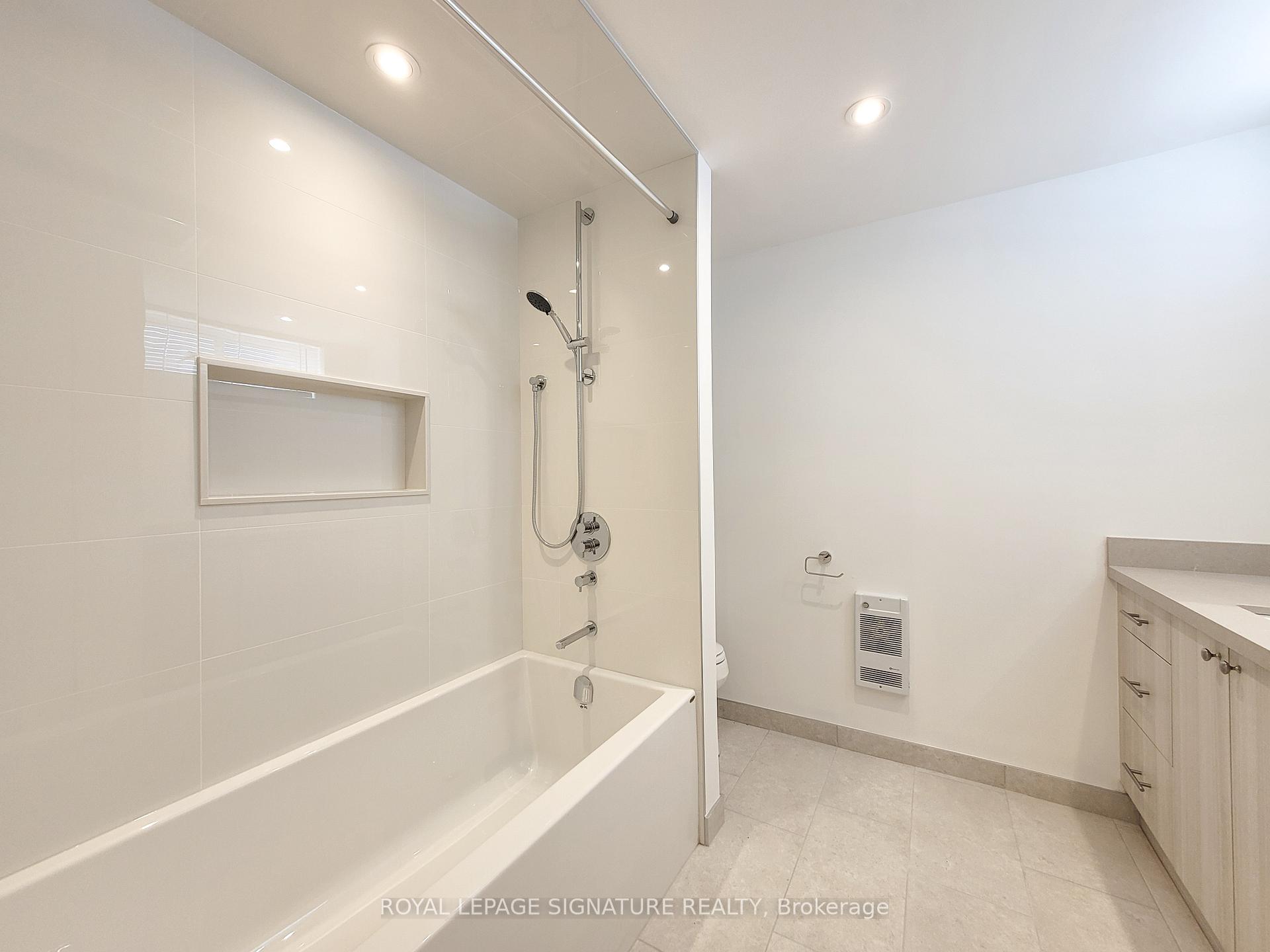 Photo 8 of Unit Lower, 18 Coxwell Avenue, Toronto, Greenwood-Coxwell — HOMEH
