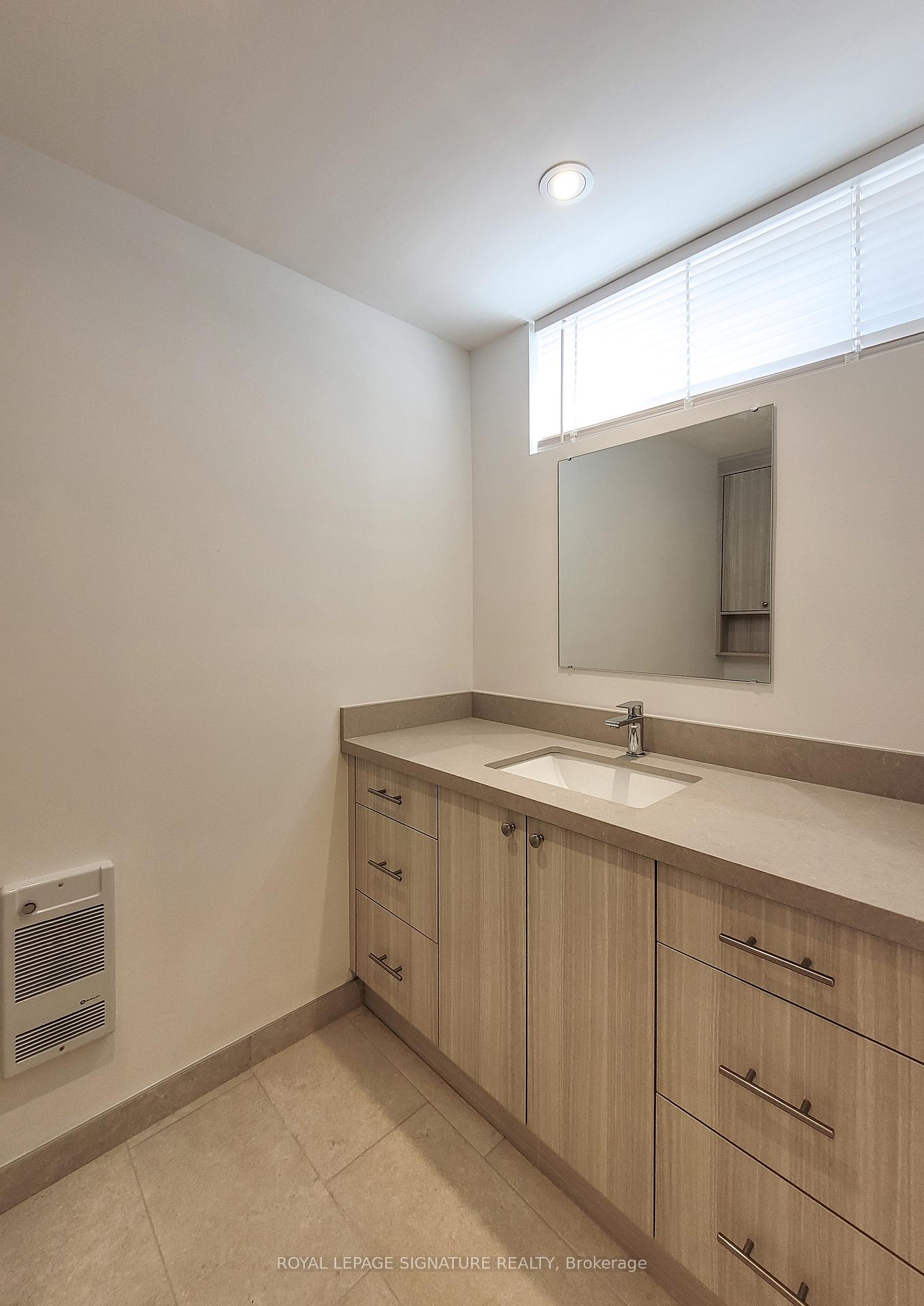 Photo 12 of Unit Lower, 18 Coxwell Avenue, Toronto, Greenwood-Coxwell — HOMEH