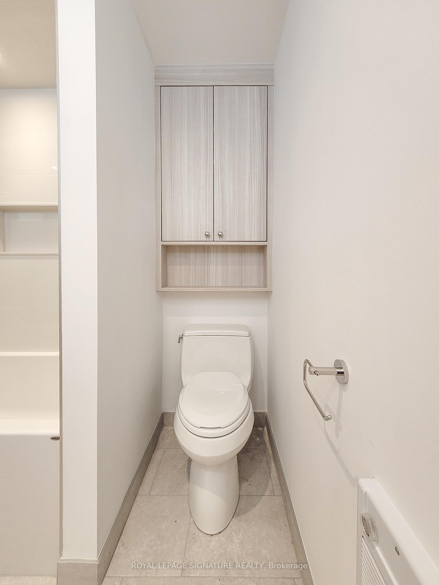 Photo 15 of Unit Lower, 18 Coxwell Avenue, Toronto, Greenwood-Coxwell — HOMEH