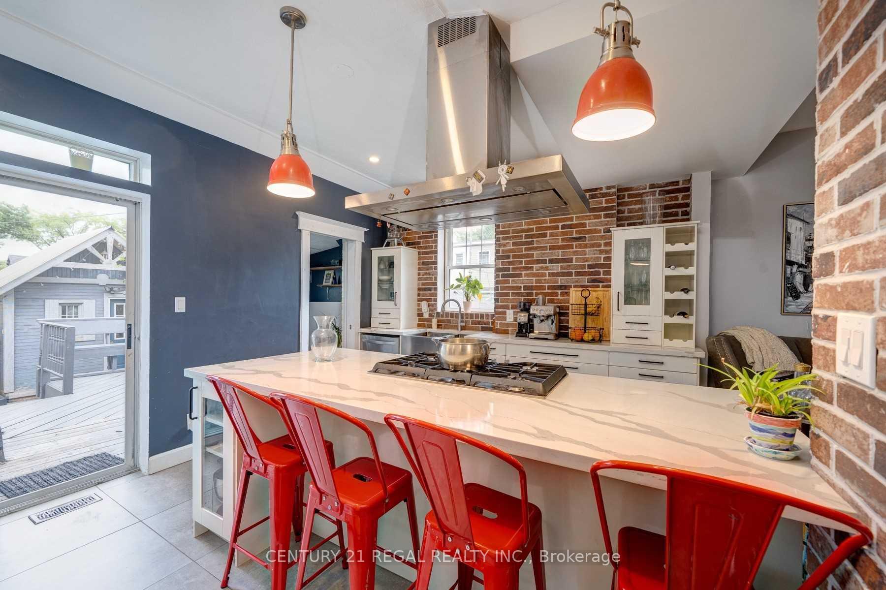 Photo 4 of 31 Kildonan Road, Toronto, East End-Danforth — HOMEH