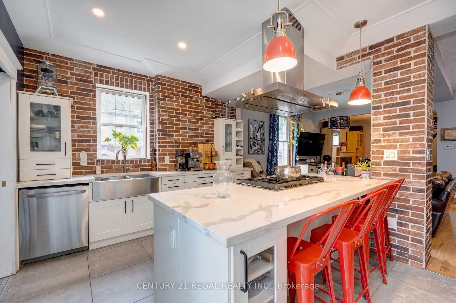 Photo 8 of 31 Kildonan Road, Toronto, East End-Danforth — HOMEH