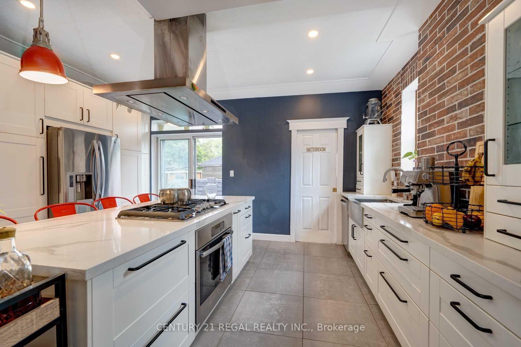 Photo 10 of 31 Kildonan Road, Toronto, East End-Danforth — HOMEH