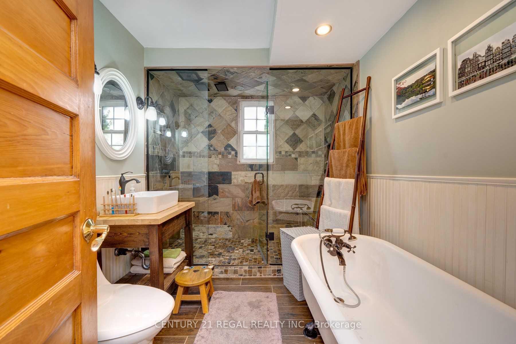 Photo 19 of 31 Kildonan Road, Toronto, East End-Danforth — HOMEH