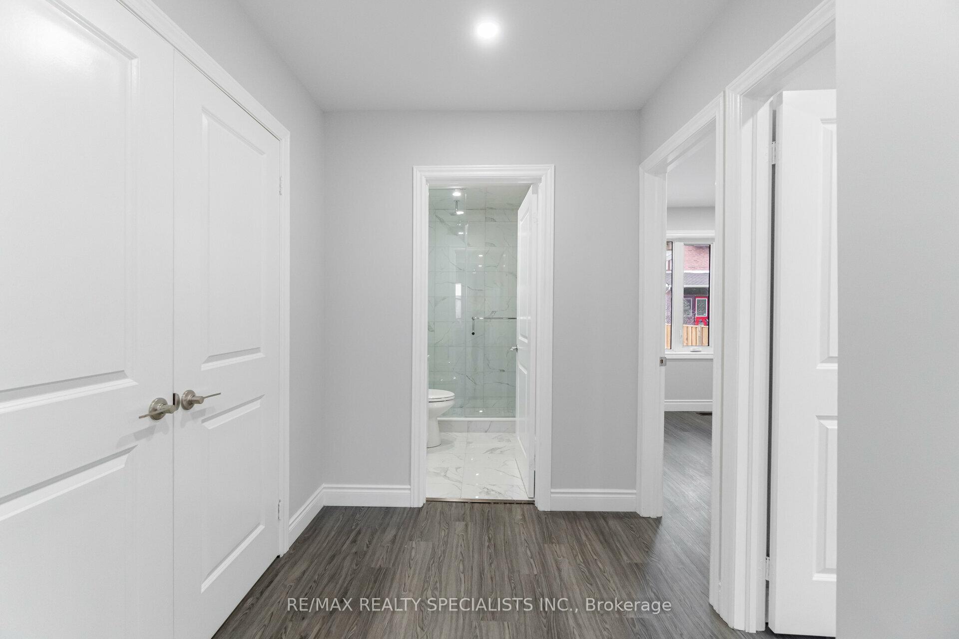Photo 18 of Unit 1, 9 Frances Avenue, Hamilton, Lakeshore — HOMEH